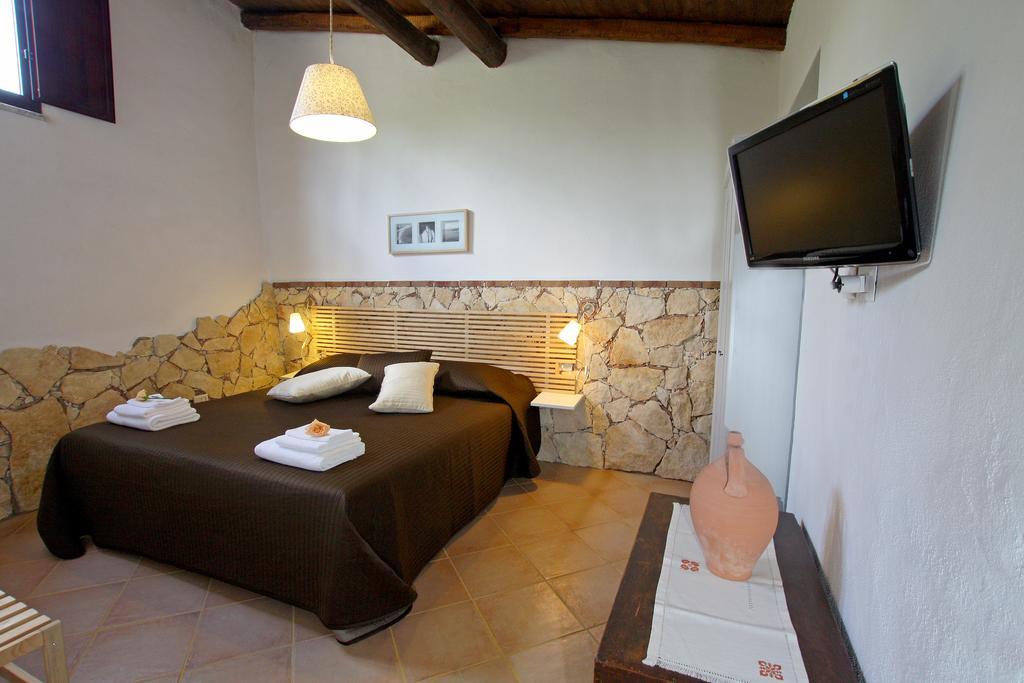 Casa Vacanze Borgo Borghese SantʼAlessio Siculo Szoba fotó